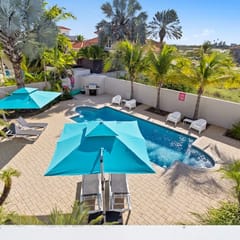Majestic 6BR Villa w/ Private Pool near Palm Beach