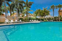 2BR Townhouse w/ Balcony & Pool near Arashi Beach - Image 5