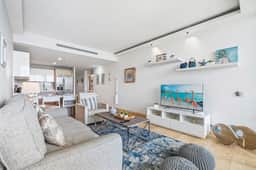 2BR Condo w/ Pool, Hot Tub & Gym near Eagle Beach - Image 5
