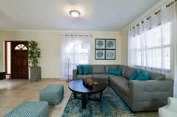 3BR Villa w/ Private Pool near Palm Beach - Image 2