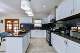 3BR Villa w/ Private Pool near Palm Beach - Image 3