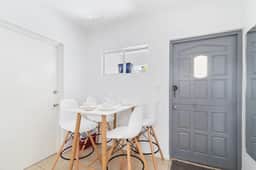2BR Condo w/ Shared Pool near Eagle Beach - Image 3