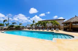 Stunning 4BR Pool Villa w/ Patio near Palm Beach - Image 4