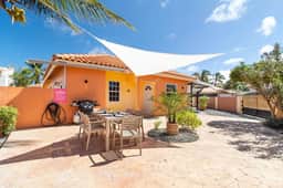 3BR Home w/ Private Pool & Gazebo, Noord - Image 5