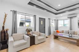 Prime Aruba Location: 2BR Apartment near Beaches - Image 5