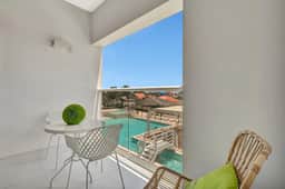 Elegant 2BR Condo with Pool Access in Noord, Aruba - Image 2