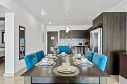 2BR Condo w/ Pool & Gym, near Palm Beach - Image 4