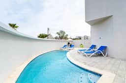 2BR Condo w/ Shared Pool, near Palm Beach - Image 4