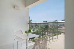 Modern Caribbean 2BR Condo with Pool Access, Noord - Image 2