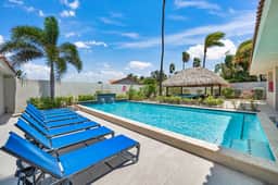 Luxurious 7BR Villa w/ Private Pool & Palapa - Image 4