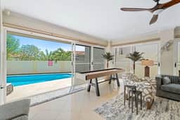 3BR Home w/ Pool & BBQ near Palm Beach - Image 5