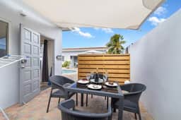 Poolside 1BR Retreat w/ Kitchen near Eagle Beach - Image 4