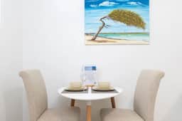 Family-Friendly 1BR w/ Shared Pool, Noord - Image 3