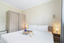 1BR Apt w/ Shared Plunge Pool & Garden, Noord - Image 2