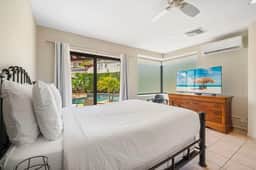 Luxurious 3BR Villa w/ Private Pool near Beach - Image 2