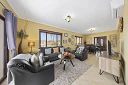 3BR Townhouse w/ Private Pool near Arashi Beach - Image 3