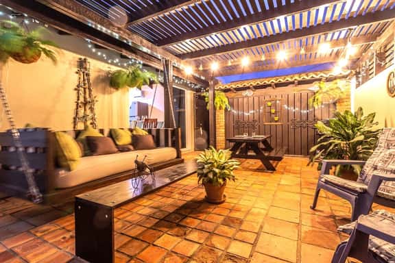 Top Spot: 1BR w/ Private Patio near Palm Beach - Image 1