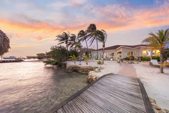 Amazing Sunsets! Beachfront 4BR with private pier - Image 1