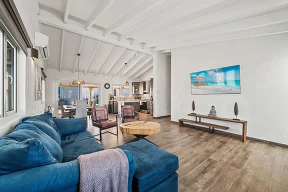 Exquisite 4BR Pool Villa, 3 Min to the Beach - Image 1