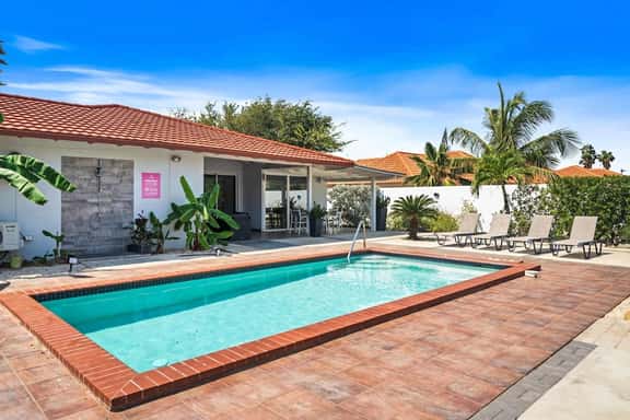 Spacious 4BR Home w/ Private Pool & Backyard - Image 1