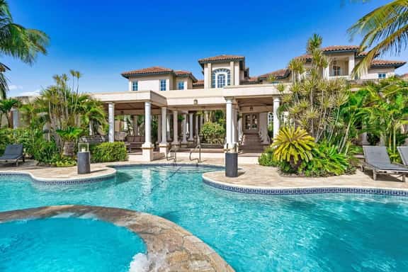 Resort-Style 6BR Villa w/ Lagoon Pool & Jacuzzi - Image 1