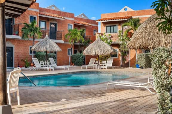 Coastal 3BR Townhouse w/ Shared Pool, Noord - Image 1