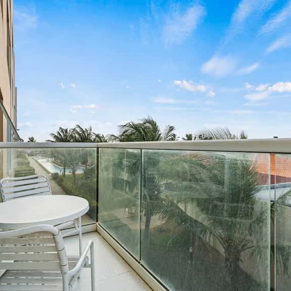 Resort-Style Amenities! 1BR Condo with Pool Access - Image 1