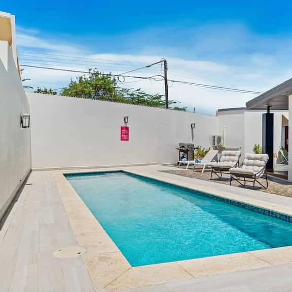Secluded 4BR Villa w/ Private Pool, Santa Cruz - Image 1