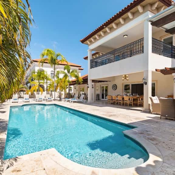 Upscale 5BR Villa: Game Room, Private Pool, Patio - Image 1