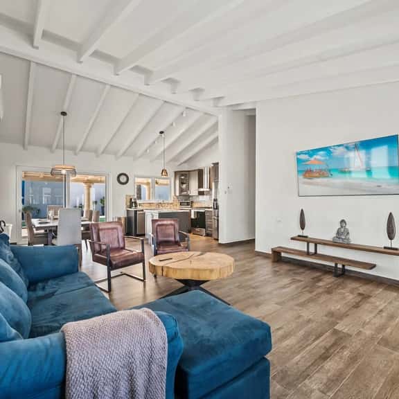 Exquisite 4BR Pool Villa, 3 Min to the Beach - Image 1
