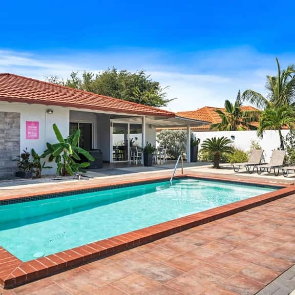 Spacious 4BR Home w/ Private Pool & Backyard - Image 1