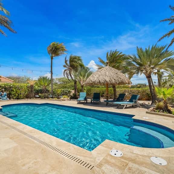 Caribbean Oasis - 3 spacious suites, private pool - Image 1