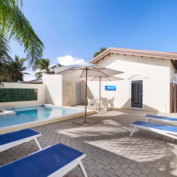 1BR Apt w/ Patio & Shared Pool, Noord Aruba - Image 1