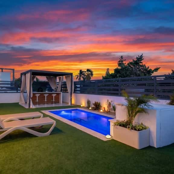 Modern 3BR Villa w/ Pool & Cabana, Oranjestad - Image 1