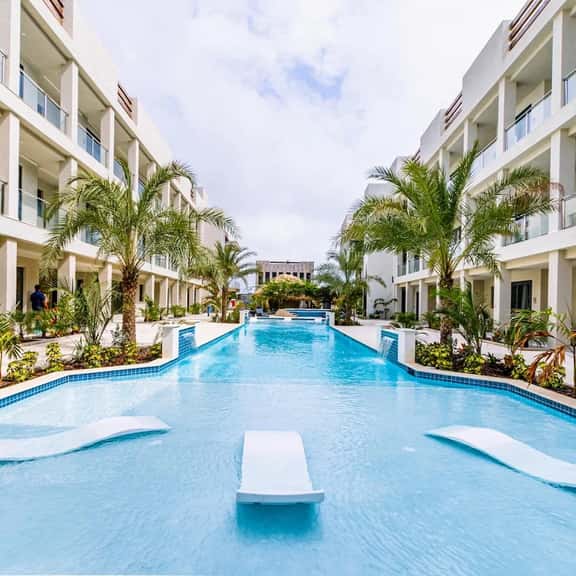 Aruba Haven: 2BR Condo w/ Balcony near Beaches - Image 1