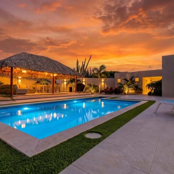 Incredible 4BR w/ Private Pool near Palm Beach - Image 1