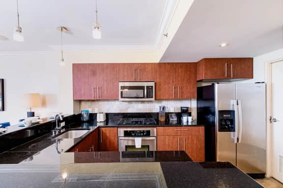 1BR Condo w/ Golf-View Balcony, near Eagle Beach - Image 4