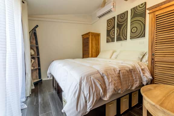 Top Spot: 1BR w/ Private Patio near Palm Beach - Image 3