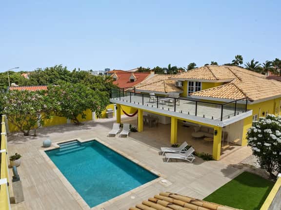 4BR Villa w/ Pool & Rooftop Terrace, Aruba - Image 2