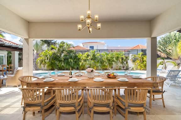 Upscale 5BR Villa: Game Room, Private Pool, Patio - Image 2