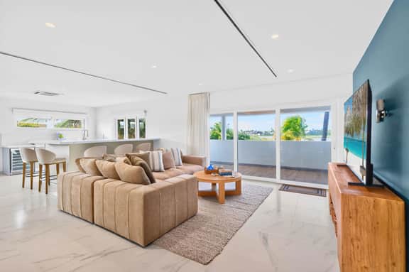 New luxury 6BR pool villa • 5-min walk to beach - Image 4