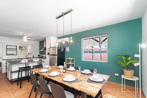 3BR Home w/ Private Pool & Gazebo, Noord - Image 4