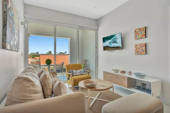 Elegant 2BR Condo with Pool Access in Noord, Aruba - Image 5