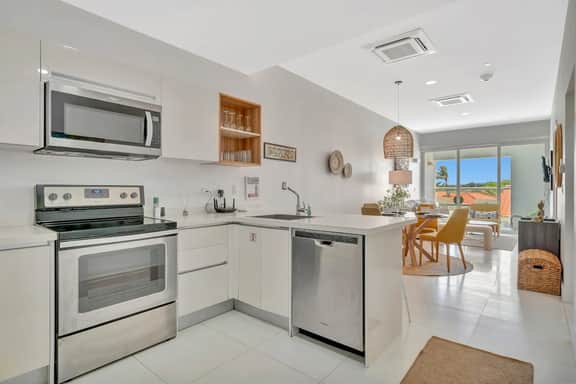 Elegant 2BR Condo with Pool Access in Noord, Aruba - Image 3