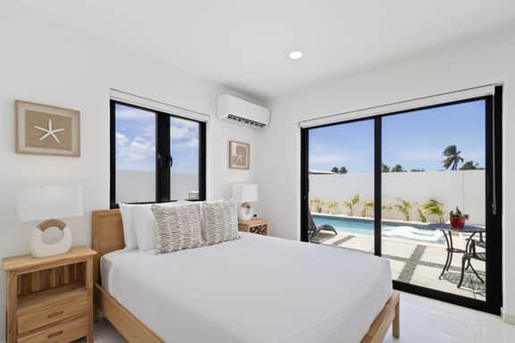 Modern 3BR Pool Villa near Eagle Beach - Image 3