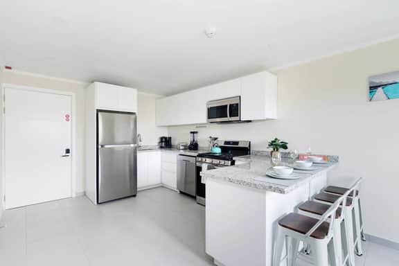 2BR Condo w/ Shared Pool, near Palm Beach - Image 3