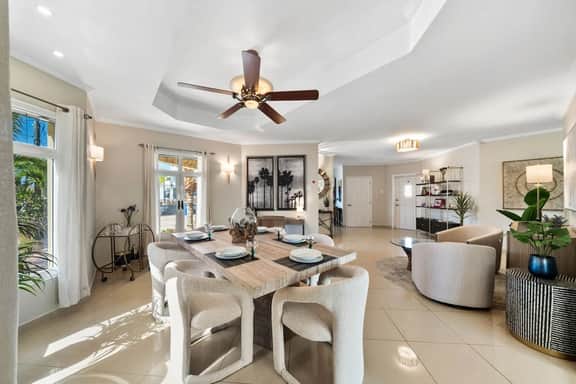 3BR Home w/ Pool & BBQ near Palm Beach - Image 2