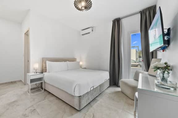 Modern 3BR Villa w/ Pool & Cabana, Oranjestad - Image 4