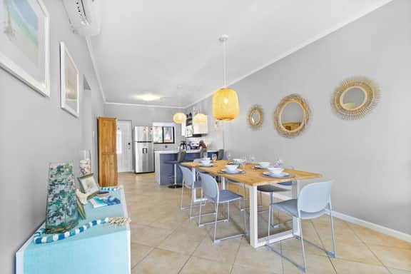 Captivating 2BR Townhouse near Beaches in Aruba - Image 3