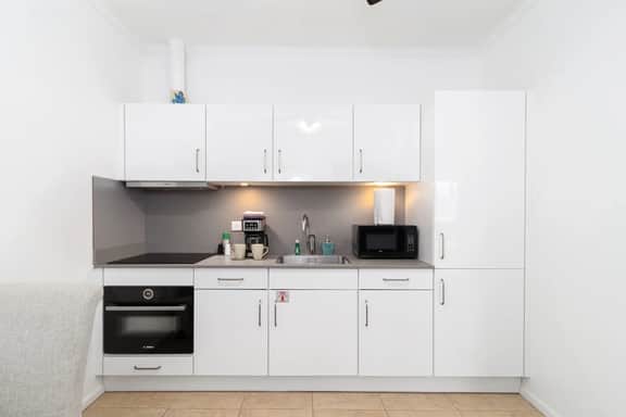 Family-Friendly 1BR w/ Shared Pool, Noord - Image 2